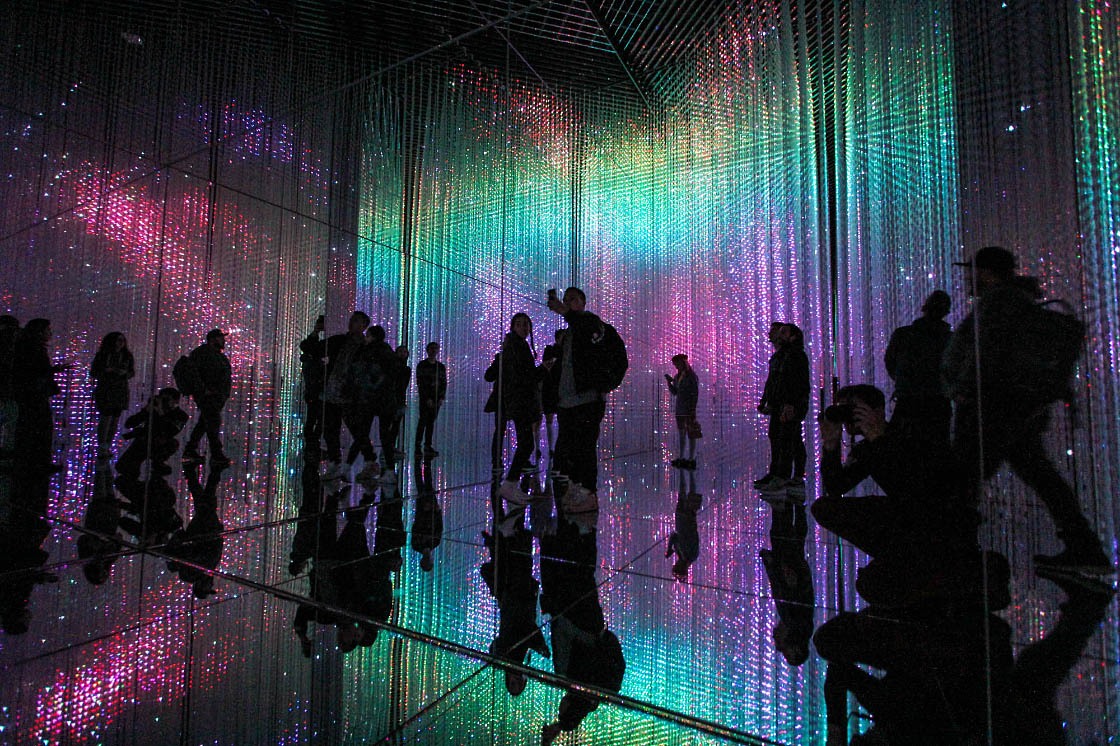 Museums without boundaries: teamLab Borderless and teamLab Planets