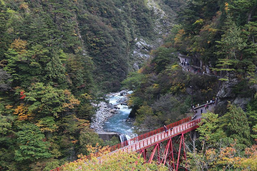 Autumn Color Reports 2019 - Kurobe Gorge: Starting to Change