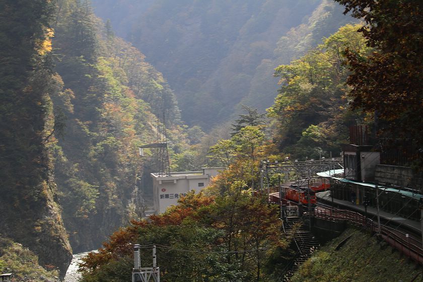 Autumn Color Reports 2019 - Kurobe Gorge: Starting to Change