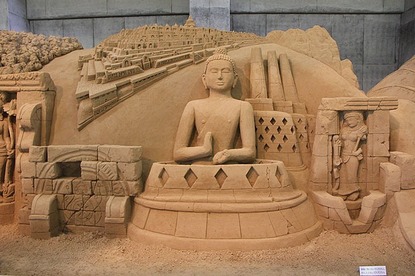 Sean's Japan Travel Journal: Tottori Sand Museum 2013