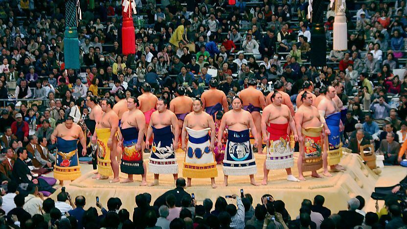 Newest and best here Sumo Calendar 2022 official Oozumo Association