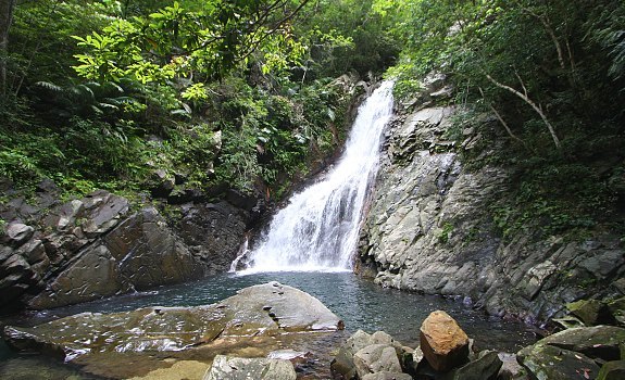 Okinawa Travel: Hiji Waterfall