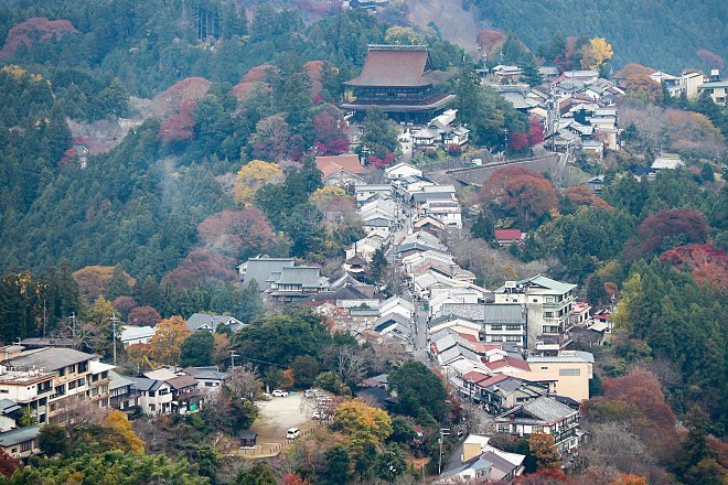 Esoteric Mount Yoshino and traditional crafts